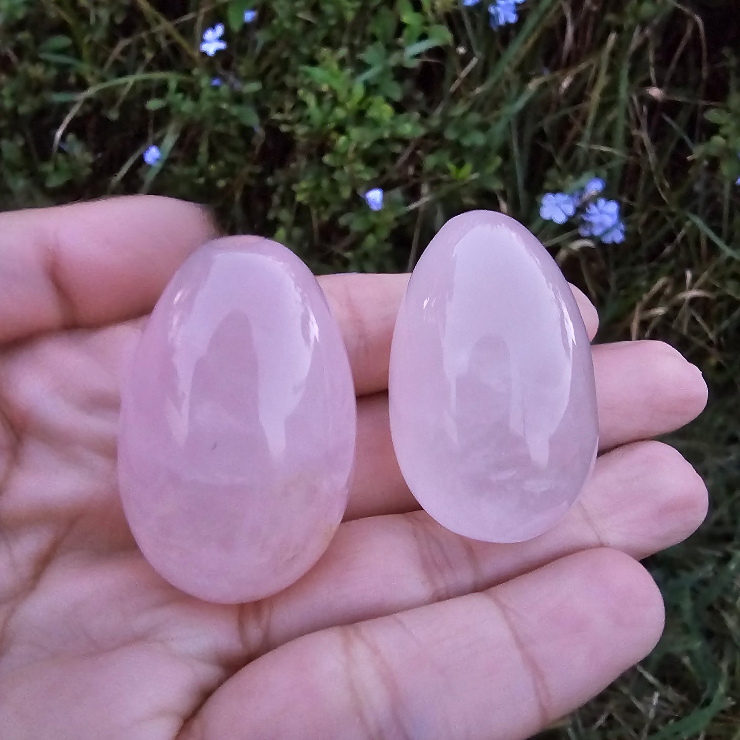 Rose quartz egg